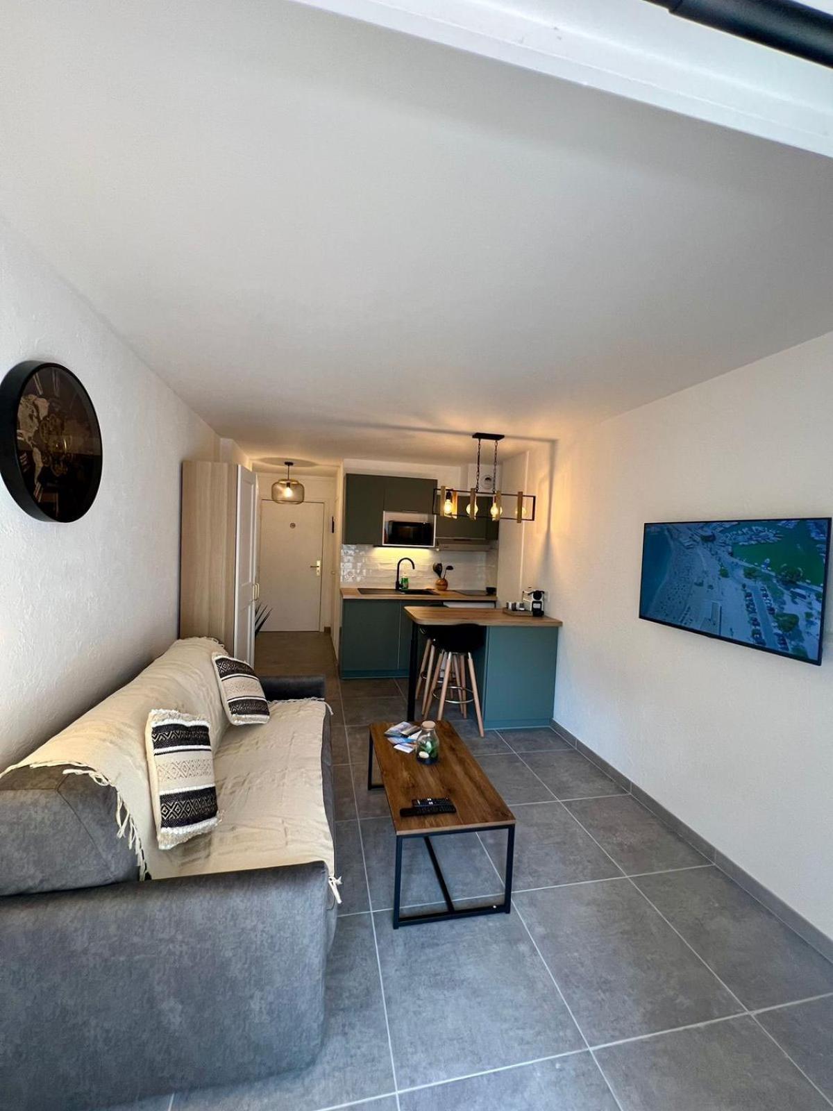 Studio Climatise, Cosy Et Calme Au Centre Ville Антиб Екстериор снимка