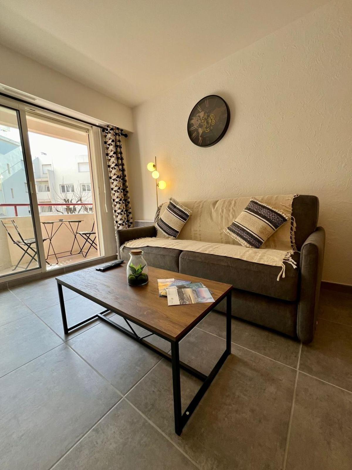 Studio Climatise, Cosy Et Calme Au Centre Ville Антиб Екстериор снимка
