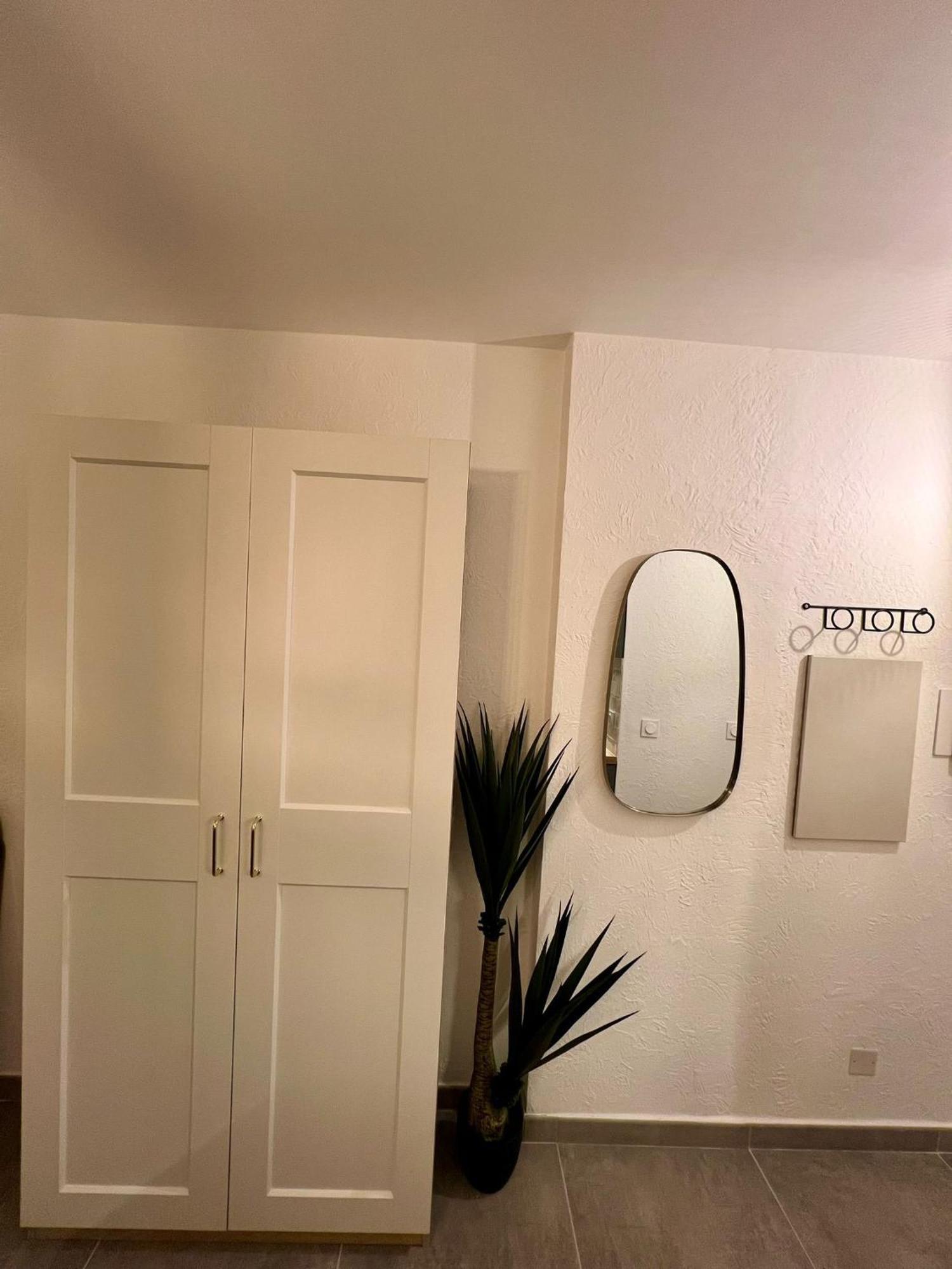 Studio Climatise, Cosy Et Calme Au Centre Ville Антиб Екстериор снимка
