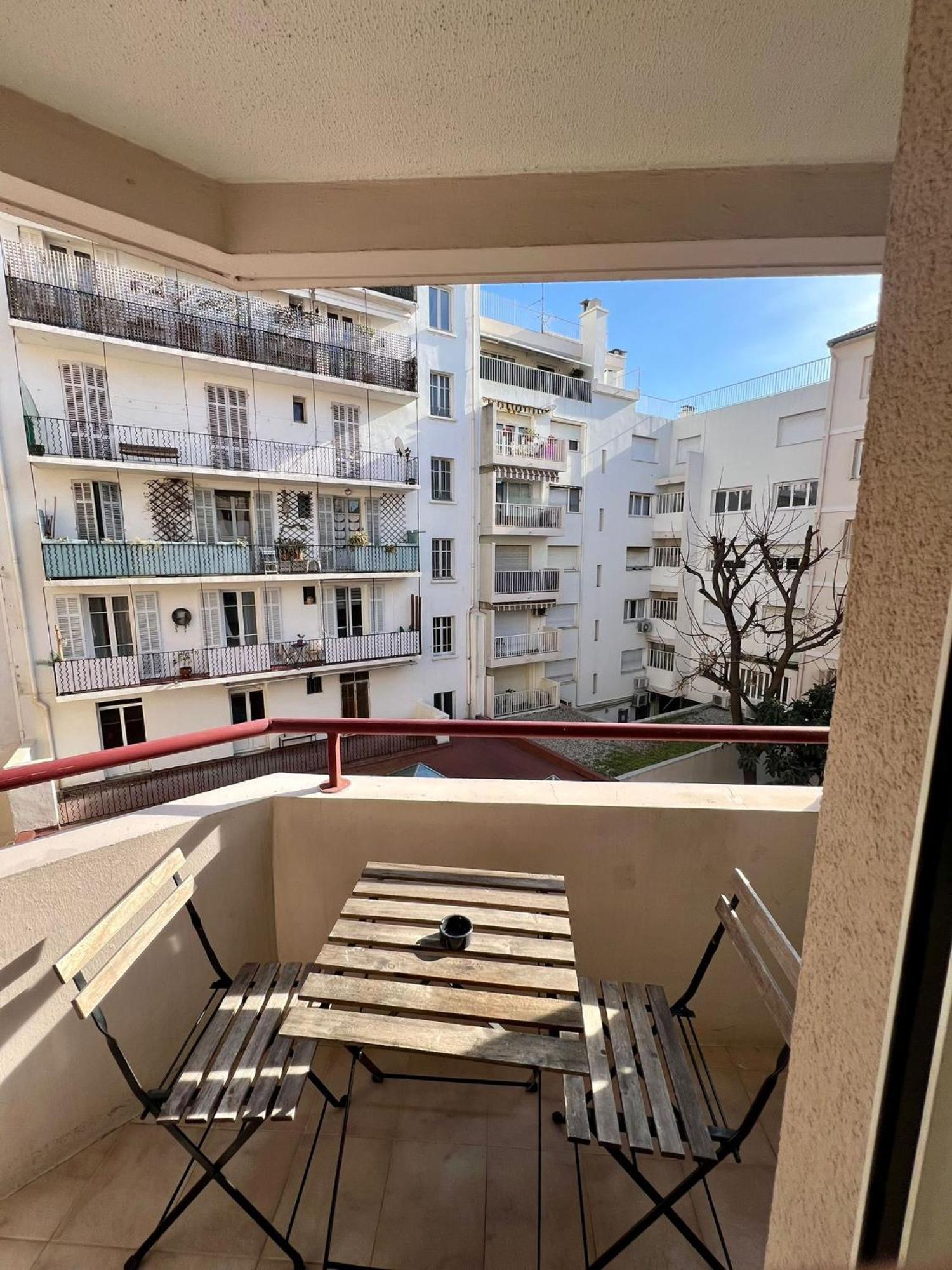 Studio Climatise, Cosy Et Calme Au Centre Ville Антиб Екстериор снимка